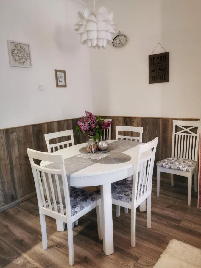 Foglal-Lak Apartman إغير المظهر الخارجي الصورة