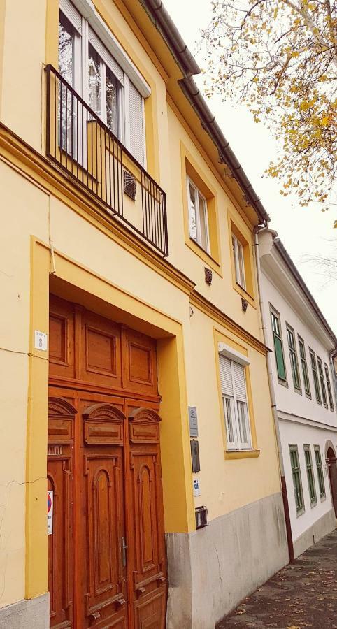 Foglal-Lak Apartman إغير المظهر الخارجي الصورة